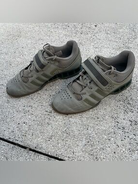 Adidas DA9874 AdiPower Weightlift MILITARY ARMY GREEN CARGO GUM SZ 7.5 MenS RARE